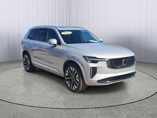 2025 Volvo XC90 B6 Plus 7-Seater