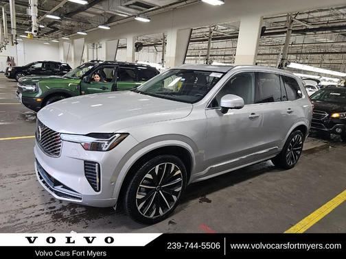 2025 Volvo XC90 B6 Plus 7-Seater