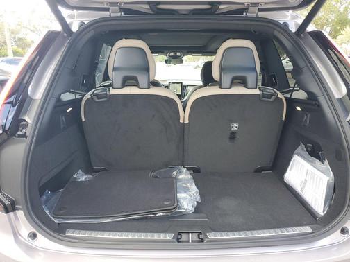 2026 Volvo XC90 Ultra, B5 AWD Gas (mild hybrid), Gasoline, Bright, 6 Seats