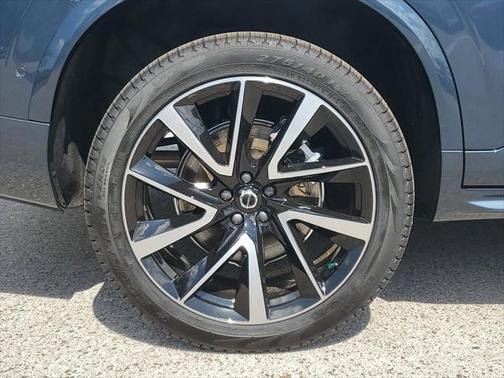 2025 Volvo XC90 B6 Plus 7-Seater