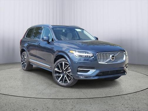 2025 Volvo XC90 B6 Plus 7-Seater