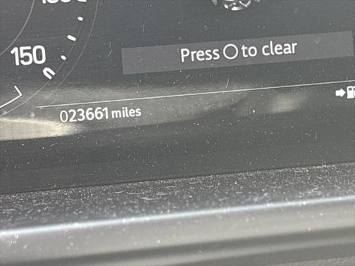 2023 Land Rover Defender 130 X-Dynamic SE