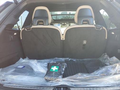 2025 Volvo XC90 B6 Plus 6-Seater