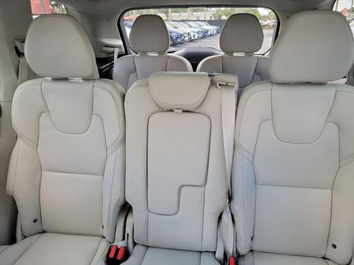 2026 Volvo XC90 Ultra, B6 AWD Gas (mild hybrid), Gasoline, Bright, 7 Seats