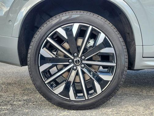 2026 Volvo XC90 Ultra, B6 AWD Gas (mild hybrid), Gasoline, Bright, 7 Seats