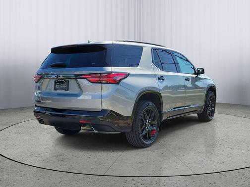 Sterling Gray Metallic 2024 Chevrolet Traverse Premier