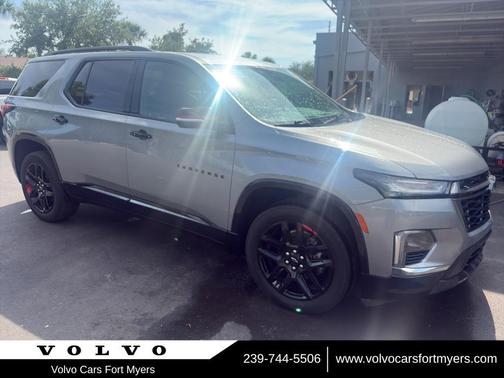 Sterling Gray Metallic 2024 Chevrolet Traverse Premier
