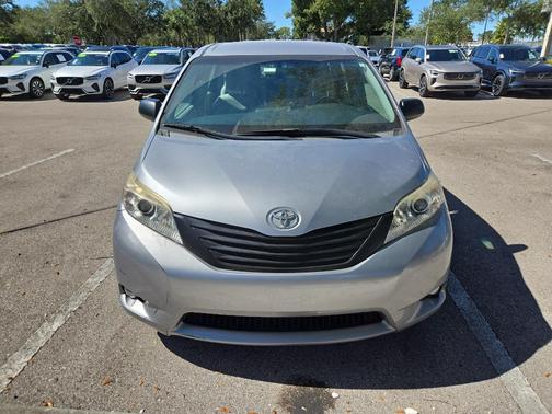 2017 Toyota Sienna SE