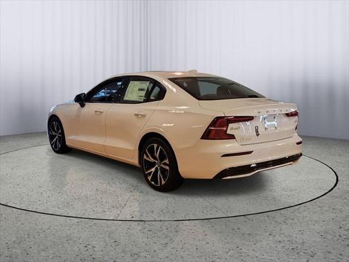 2025 Volvo S60 B5 Core