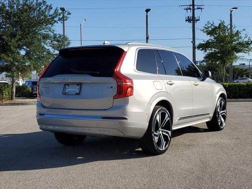 2024 Volvo XC90 B6 Ultimate Bright Theme 7-Seater