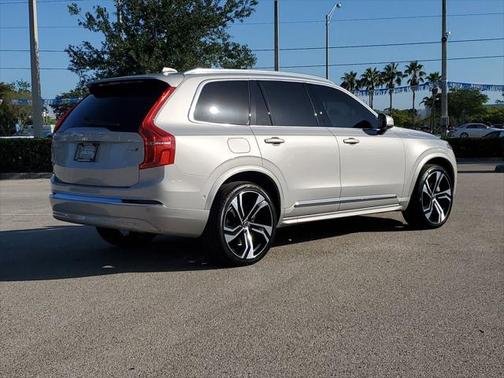 2024 Volvo XC90 B6 Ultimate Bright Theme 7-Seater