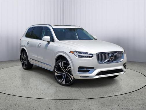 2025 Volvo XC90 B6 Ultra