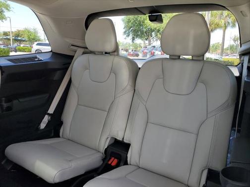 2025 Volvo XC90 B6 Ultra
