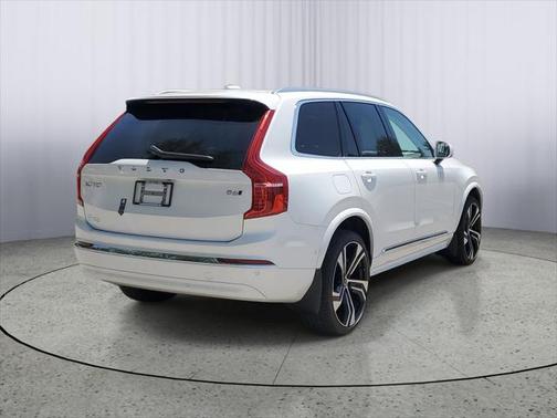 2025 Volvo XC90 B6 Ultra