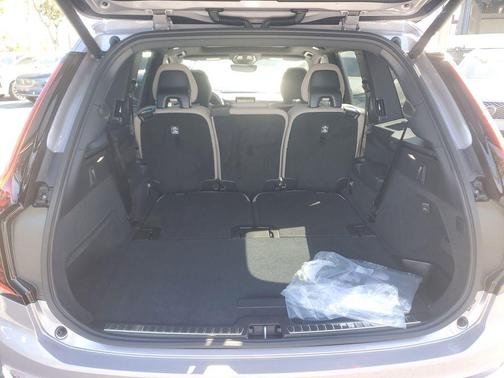 2026 Volvo XC90 Core, B6 AWD Gas (mild hybrid), Gasoline, Bright, 7 Seats