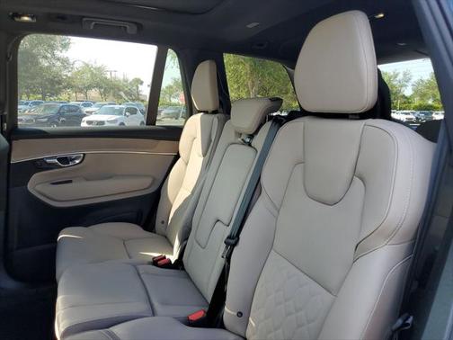 2025 Volvo XC90 B5 Plus 7-Seater