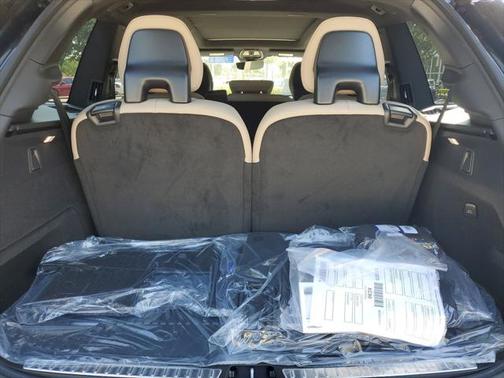 2025 Volvo XC90 B5 Plus 7-Seater