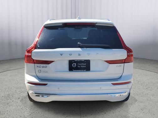 2022 Volvo XC60 B5 Inscription