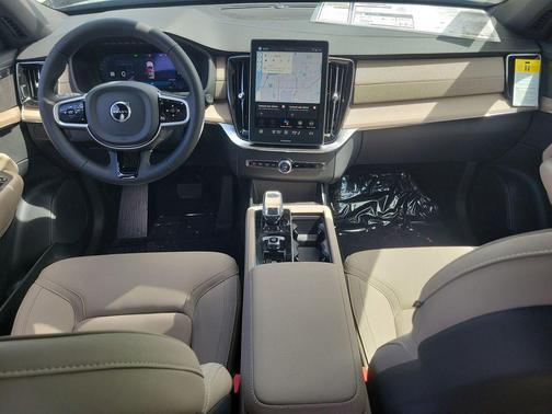 2026 Volvo XC90 B6 Plus 7-Seater