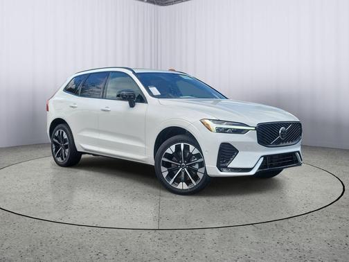 2026 Volvo XC60 B5 Plus