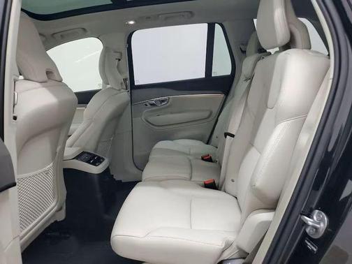 2025 Volvo XC90 Plug-In Hybrid T8 Plus 7-Seater