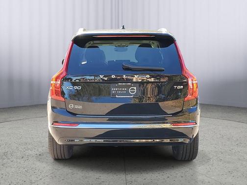 2025 Volvo XC90 Plug-In Hybrid T8 Plus 7-Seater