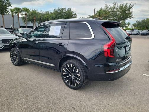 Onyx Black Metallic 2025 Volvo XC90 Plug-In Hybrid T8 Ultra 7-Seater