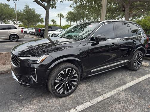 Onyx Black Metallic 2025 Volvo XC90 Plug-In Hybrid T8 Ultra 7-Seater