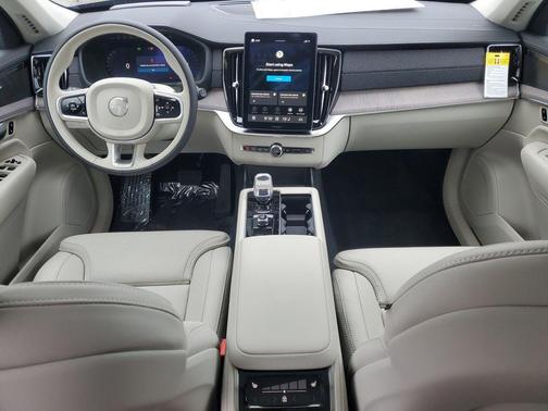 2026 Volvo XC90 B6 Ultra 7-Seater