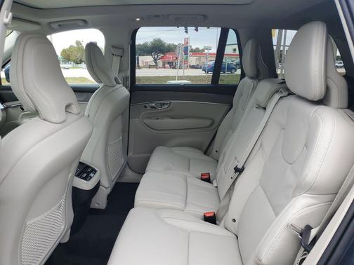 2026 Volvo XC90 B6 Ultra 7-Seater