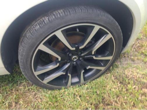 2024 Volvo XC60 B5 Ultimate Dark Theme