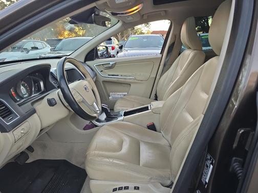 2015 Volvo XC60 T5 Premier