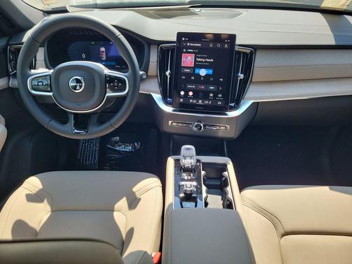 2026 Volvo XC90 Plus, B6 AWD Gas (mild hybrid), Gasoline, Bright, 7 Seats