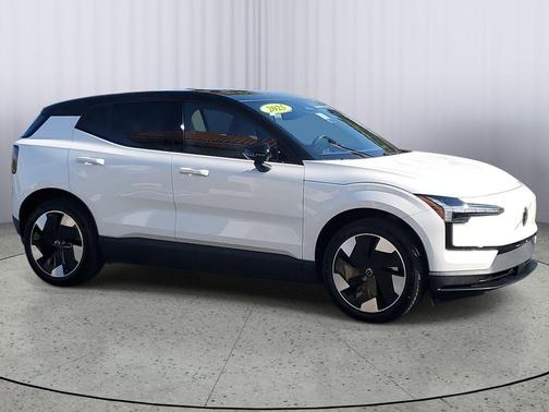 2025 Volvo EX30 Twin Motor Plus