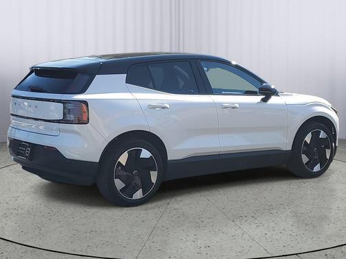 2025 Volvo EX30 Twin Motor Plus