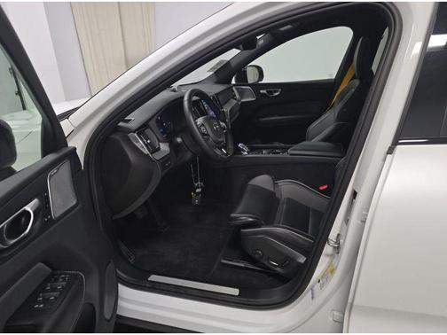 2024 Volvo XC60 Recharge Plug-In Hybrid T8 Polestar