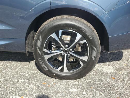 2026 Volvo XC60 B5 Core