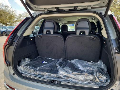 2026 Volvo XC90 Plus, B6 AWD Gas (mild hybrid), Gasoline, Bright, 7 Seats