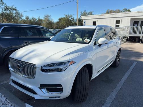 2024 Volvo XC90 B6 Core Bright Theme