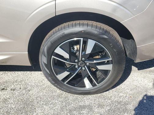 2026 Volvo XC60 B5 Core