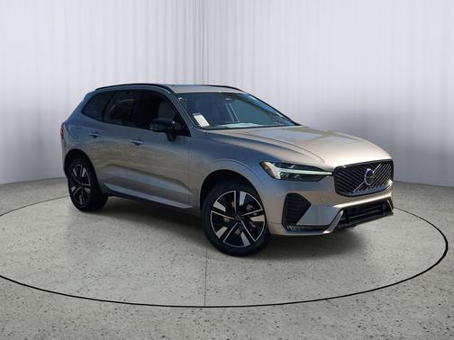 2026 Volvo XC60 B5 Core