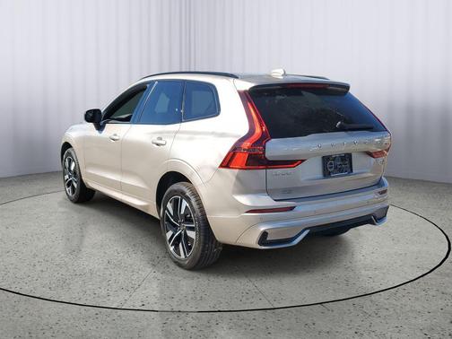 2026 Volvo XC60 B5 Core