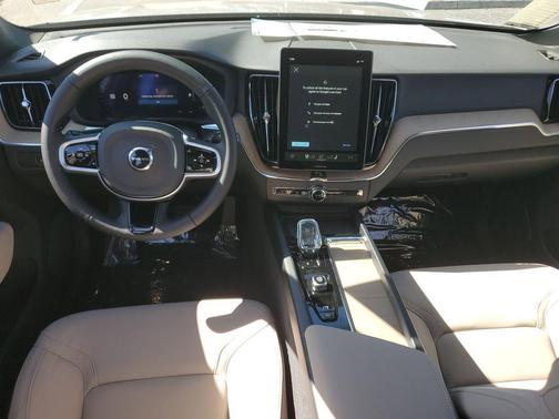 2026 Volvo XC60 B5 Core