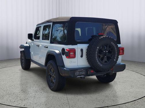 Bright White Clearcoat 2021 Jeep Wrangler Willys