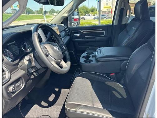 2024 RAM 2500 Laramie Crew Cab 4x4 6'4' Box
