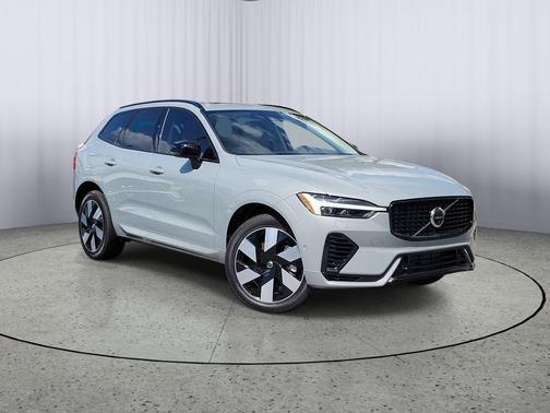 2025 Volvo XC60 Plug-In Hybrid T8 Plus