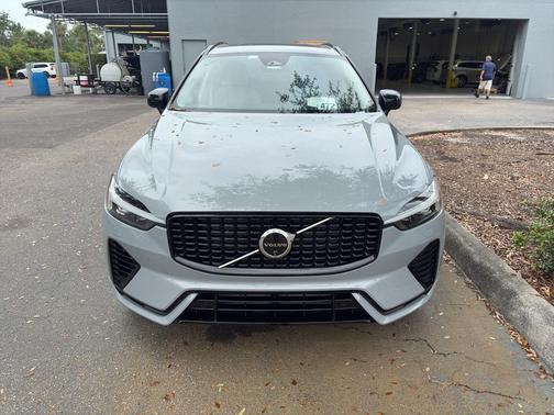 Vapour Grey Metallic 2025 Volvo XC60 Plug-In Hybrid Plus, T8 AWD Electric/Gasoline, Dark