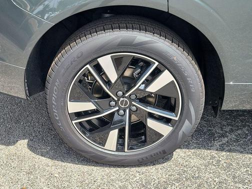 Forest Lake 2026 Volvo XC60 B5 Core
