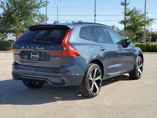 2025 Volvo XC60 B5 Ultra