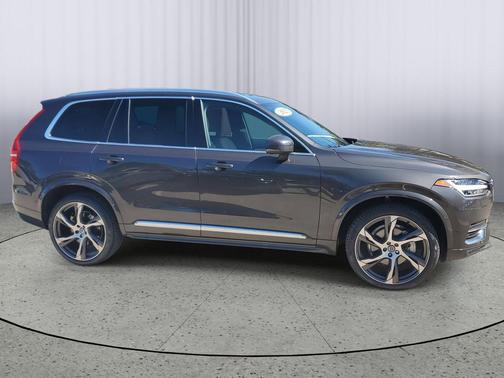 2023 Volvo XC90 B6 Ultimate 7-Seater